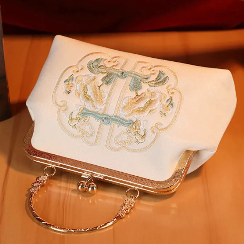 New Evening Bag Fashion Flower Embroidery Women's Bag Beaded Chain Shoulder Bag