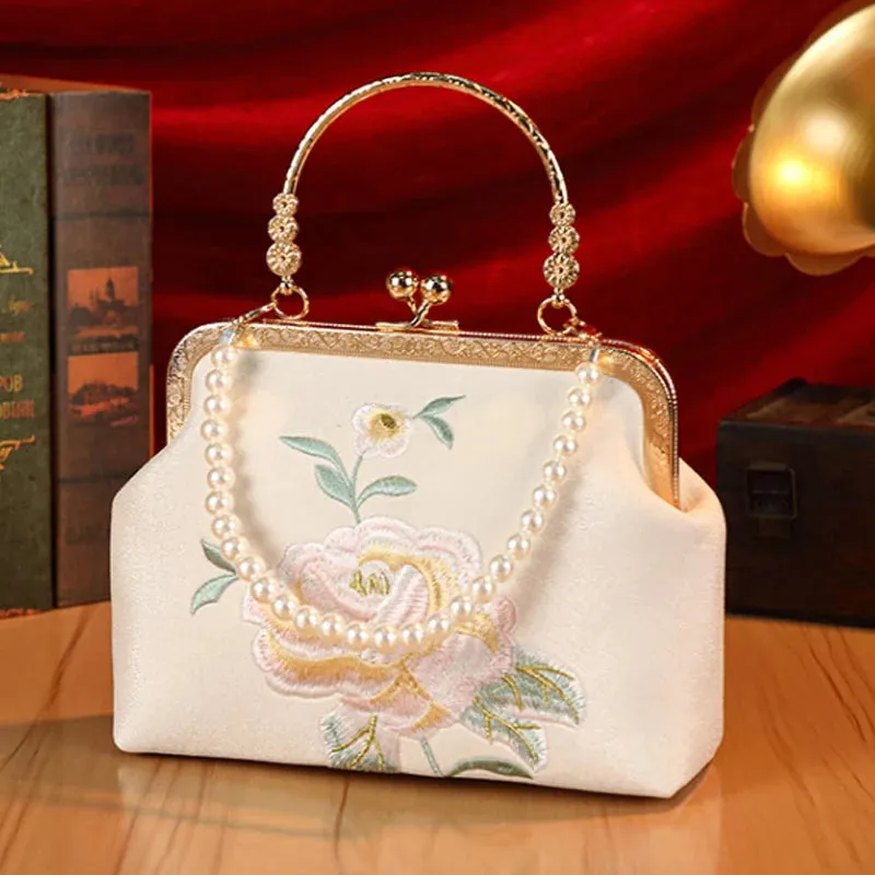 New Evening Bag Fashion Flower Embroidery Women's Bag Beaded Chain Shoulder Bag