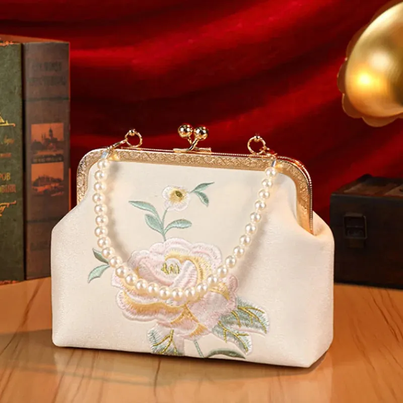New Evening Bag Fashion Flower Embroidery Women's Bag Beaded Chain Shoulder Bag